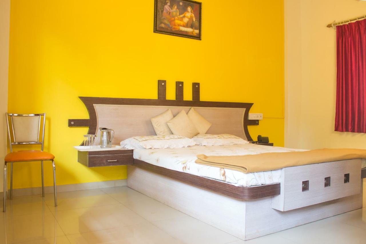 Maitreya Beach Resort Diveagar Ngoại thất bức ảnh