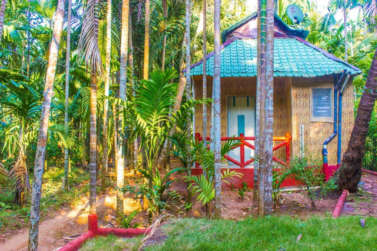 Maitreya Beach Resort Diveagar Ngoại thất bức ảnh