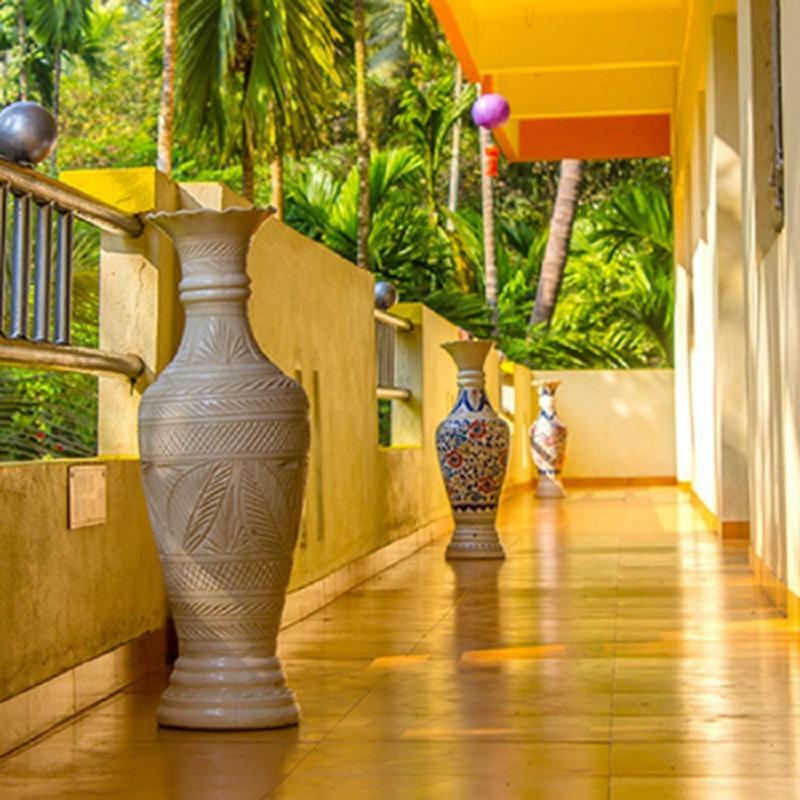 Maitreya Beach Resort Diveagar Ngoại thất bức ảnh