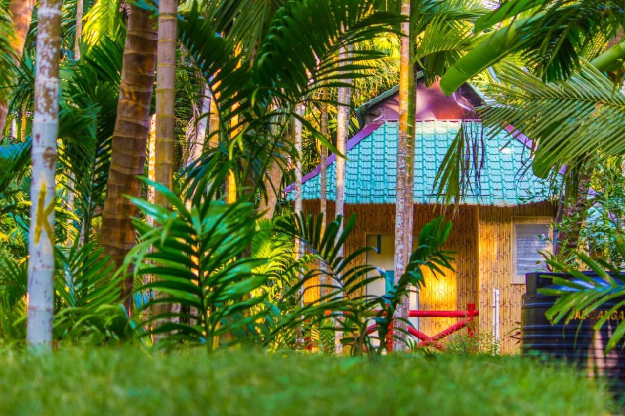 Maitreya Beach Resort Diveagar Ngoại thất bức ảnh
